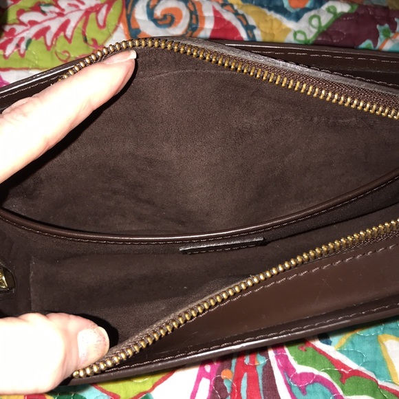 Louis Vuitton Clutch - Picture 5 of 8